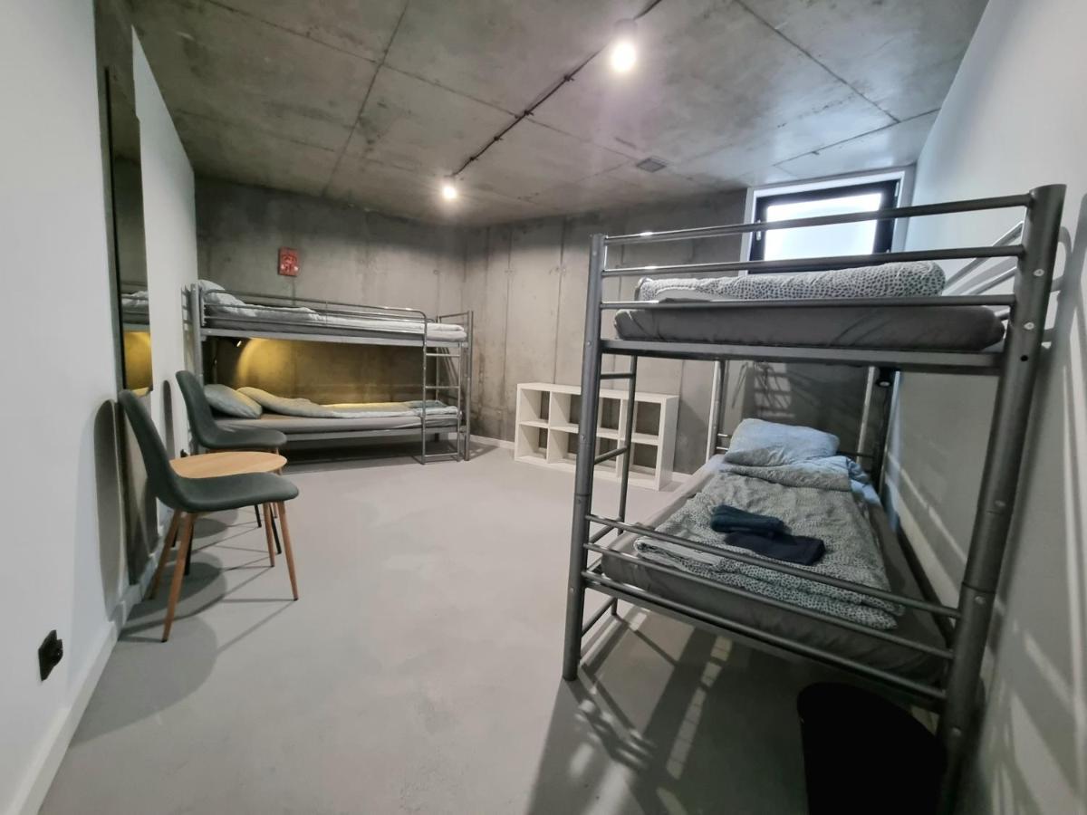 Industrialna Piwnica Hostel Gdansk Ngoại thất bức ảnh