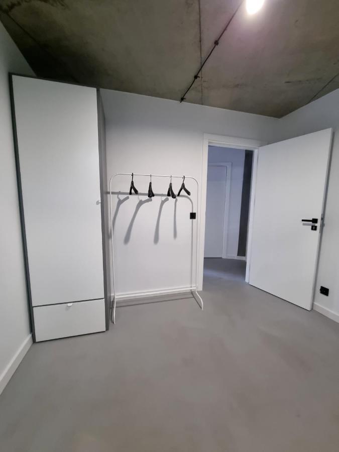 Industrialna Piwnica Hostel Gdansk Ngoại thất bức ảnh